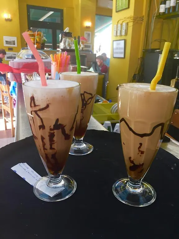 Alojamento de Acomodação e Pequeno-almoço Stephen Center B&B Tirana