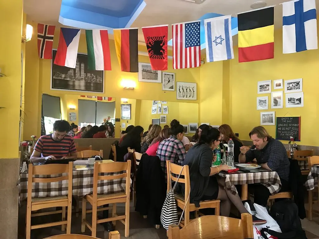 Stephen Center B&B Tirana Alojamento de Acomodação e Pequeno-almoço