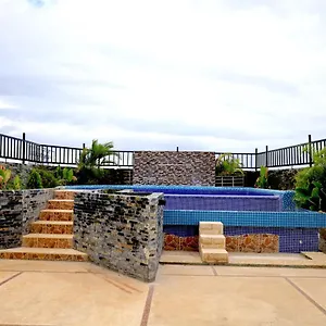 La Roca By R&t Hotel